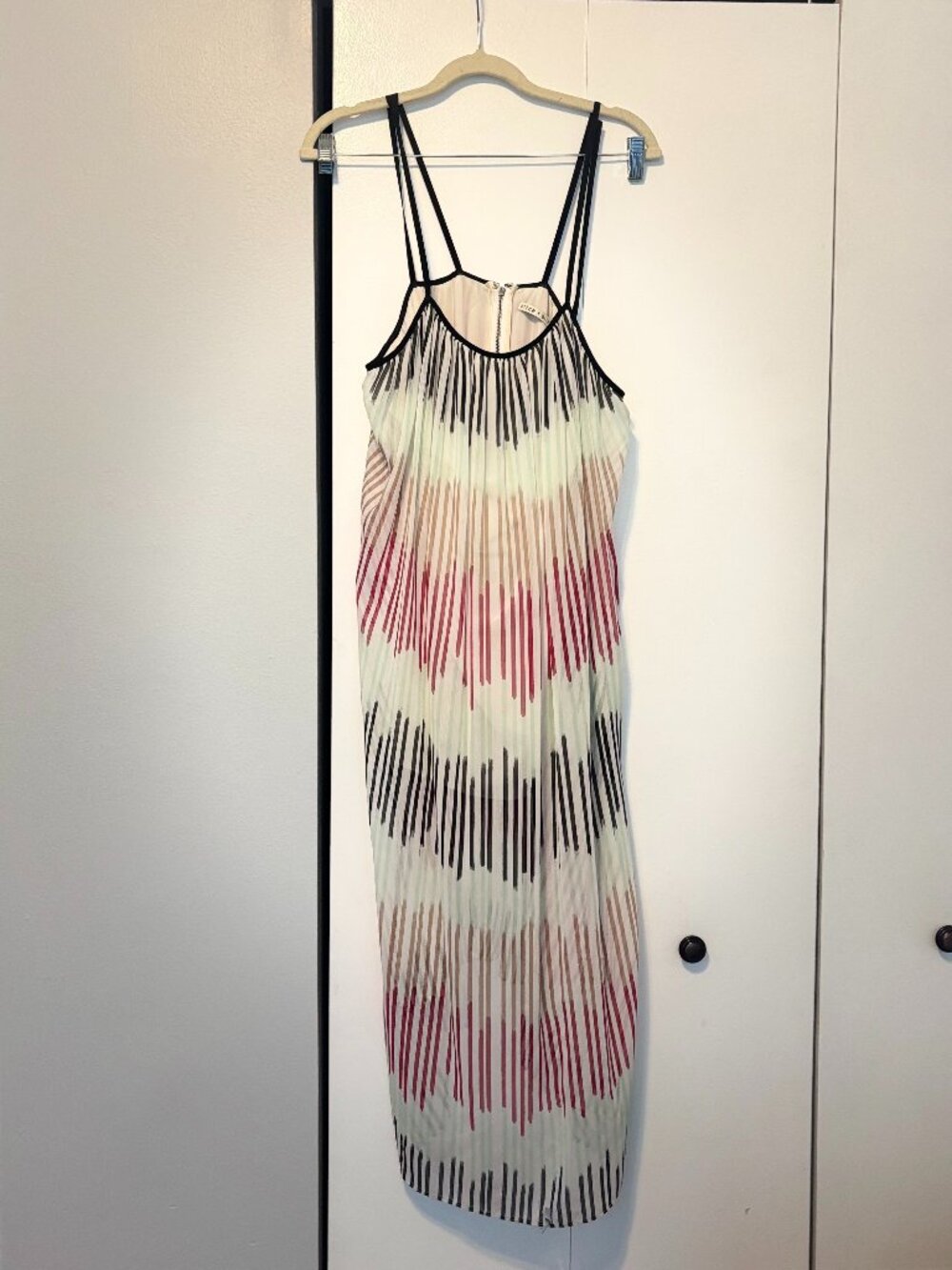 Alice + Olivia Open Back Resort Dress‎ Size XS - Picture 3 of 6